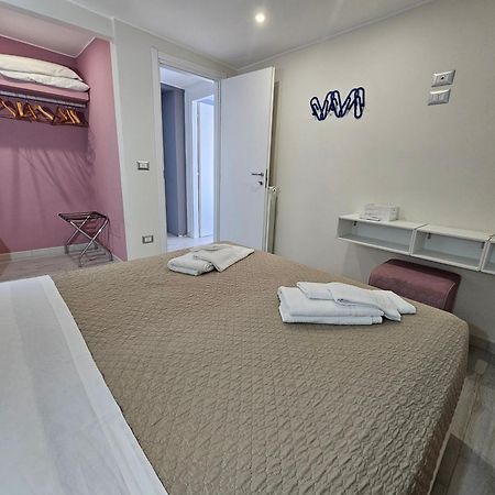 Stella-Guesthouse Solarino Bagian luar foto
