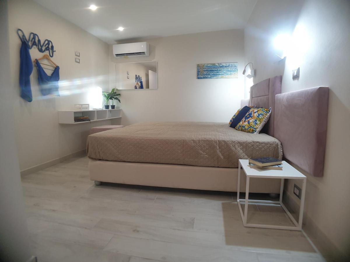Stella-Guesthouse Solarino Bagian luar foto