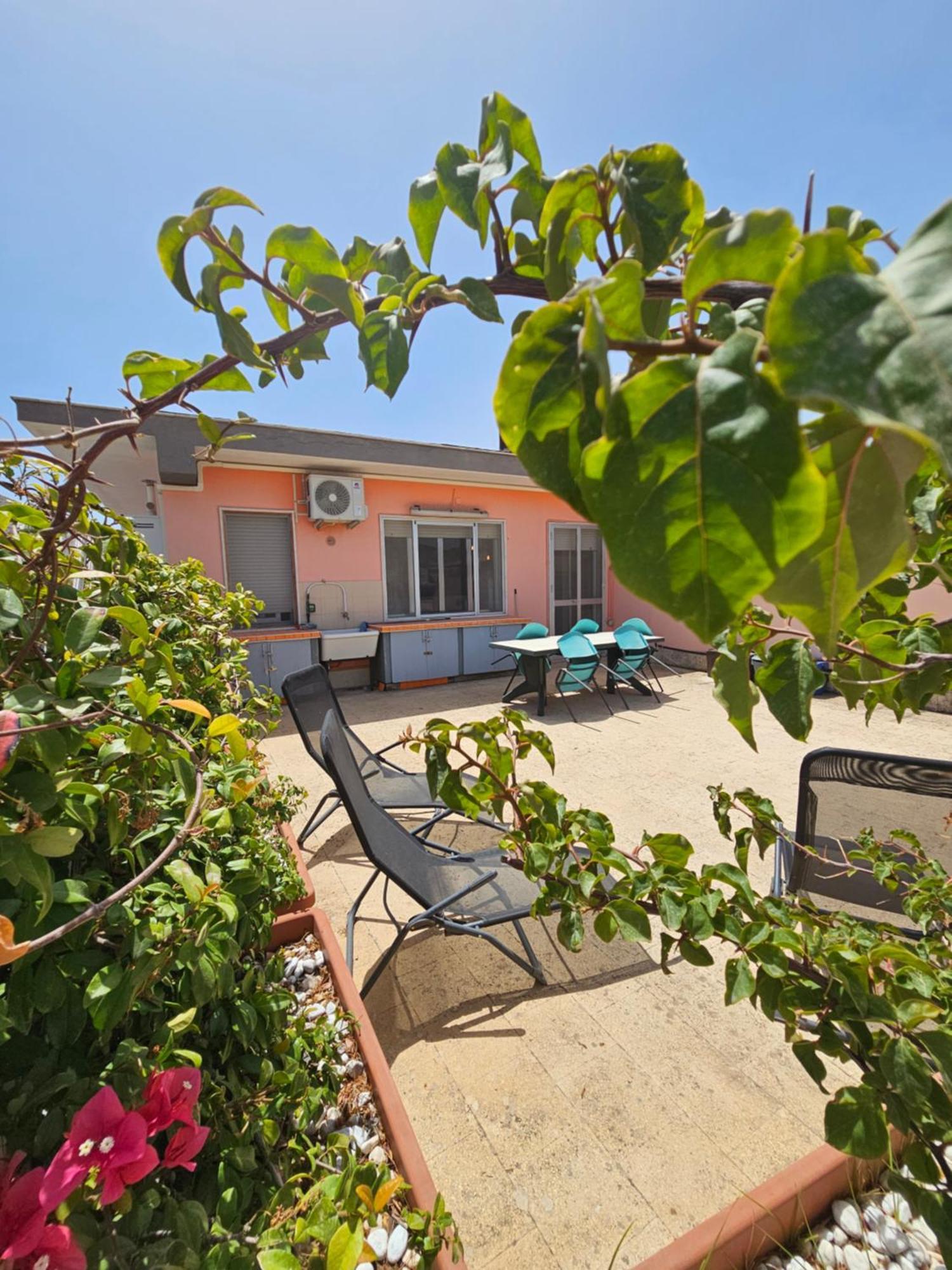 Stella-Guesthouse Solarino Bagian luar foto