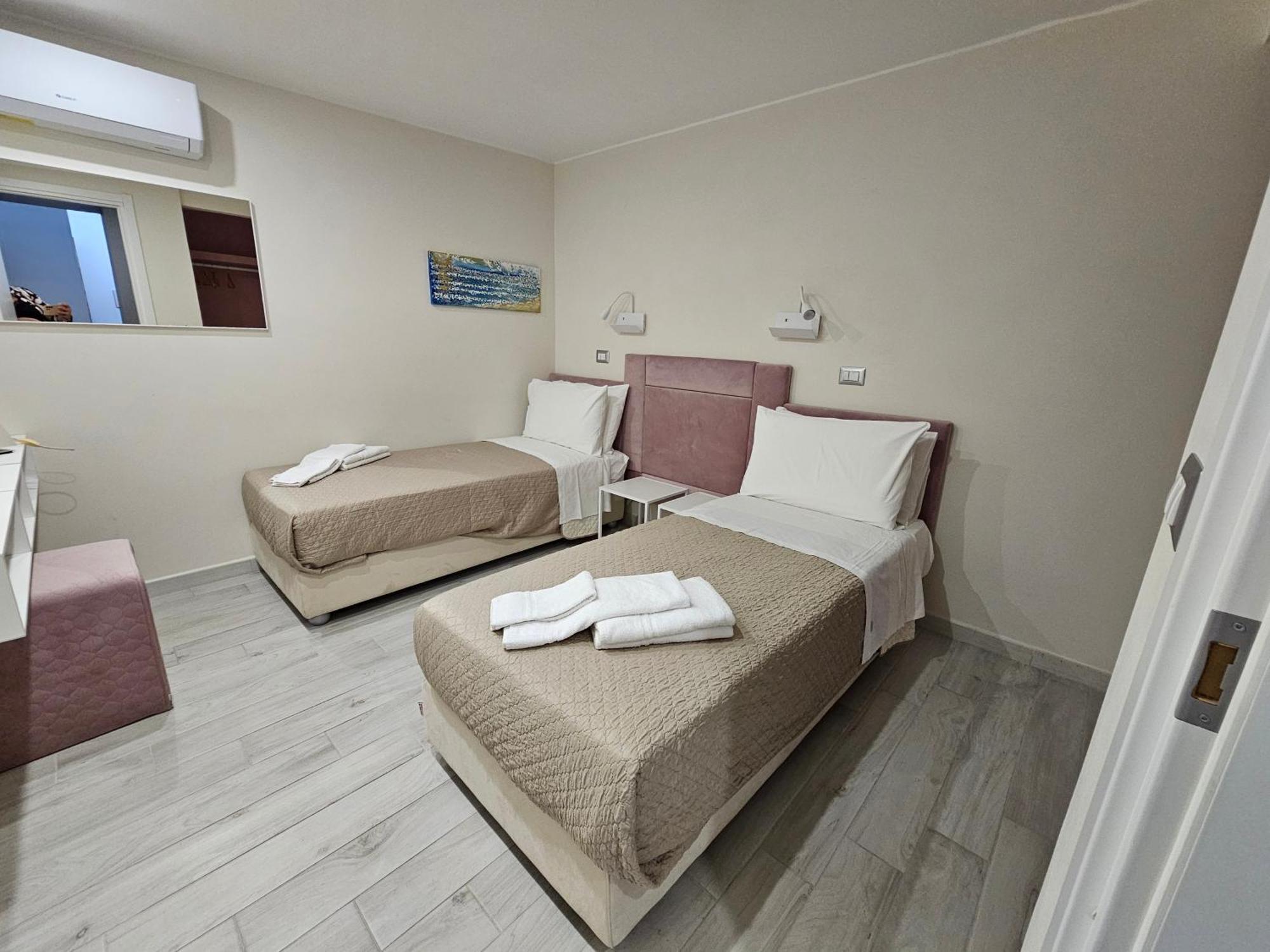 Stella-Guesthouse Solarino Bagian luar foto