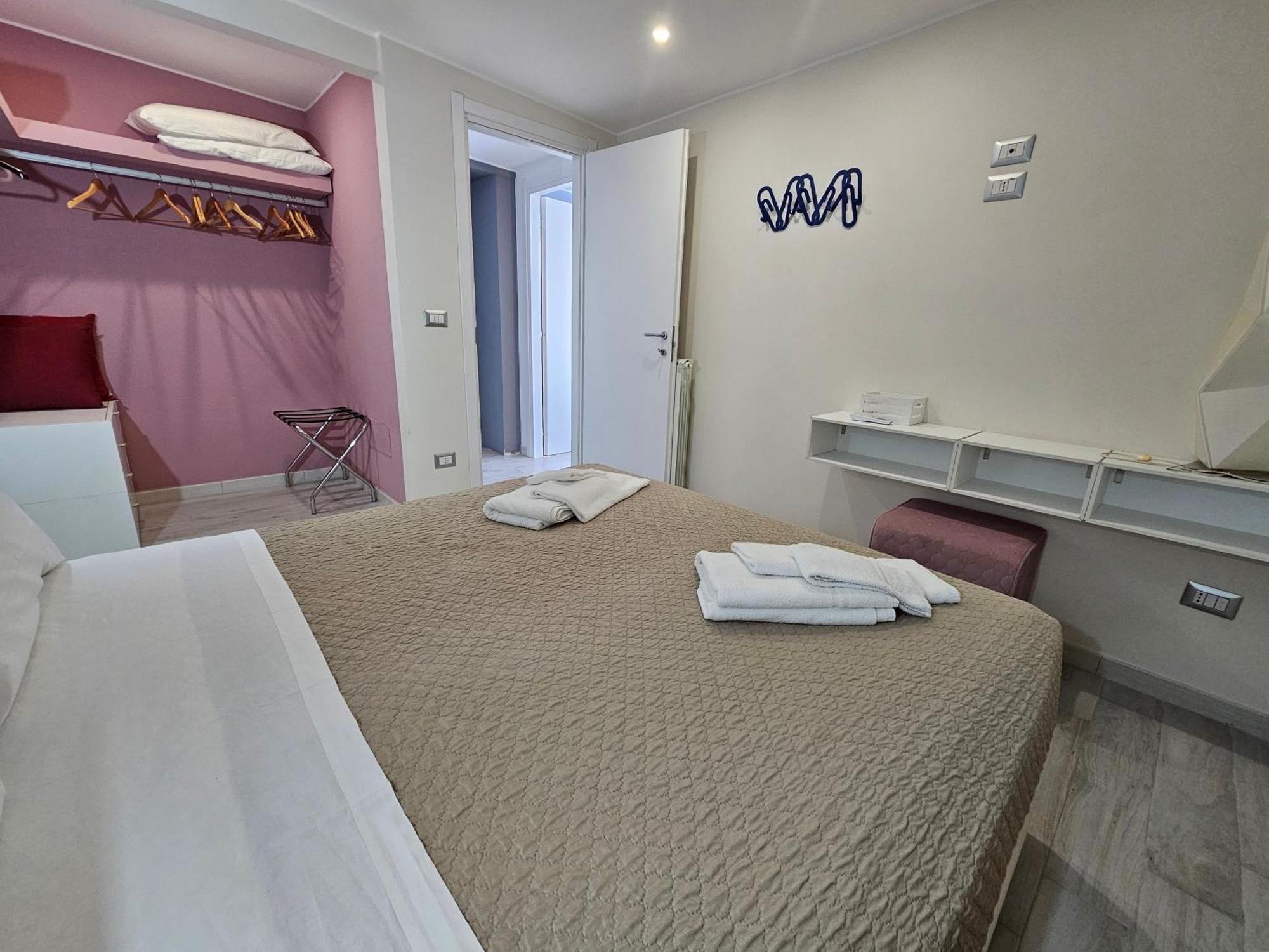 Stella-Guesthouse Solarino Bagian luar foto