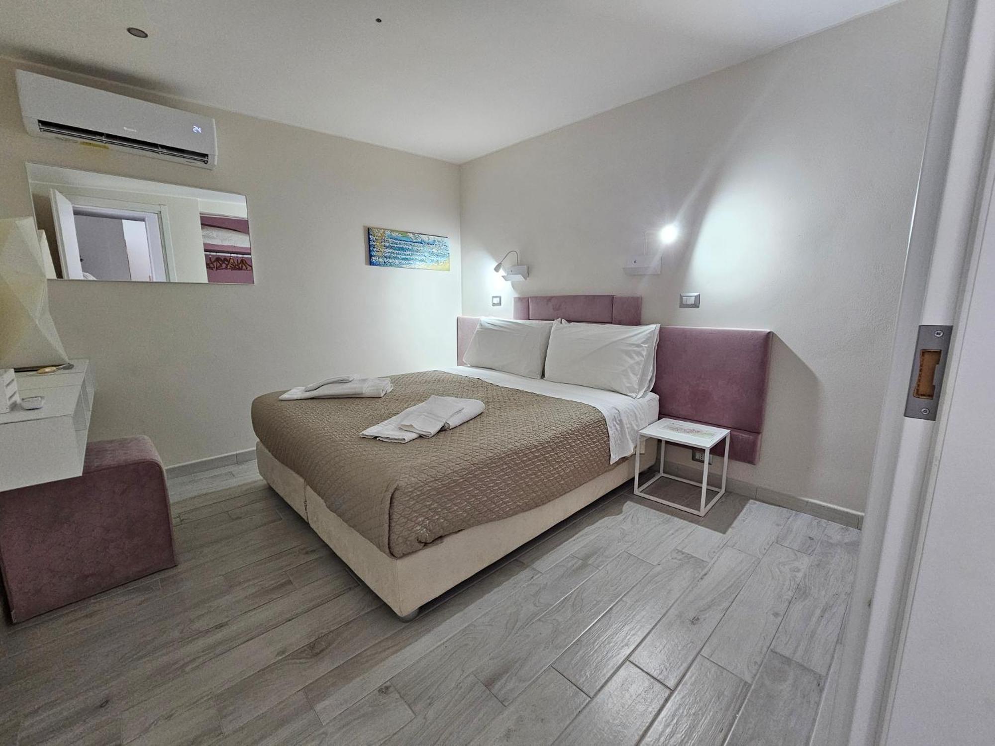 Stella-Guesthouse Solarino Bagian luar foto